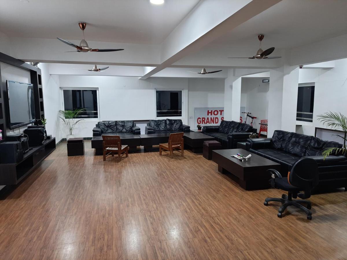 Hotel Grand Suites Indore Exterior photo